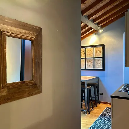 Comfort And Art Apartment