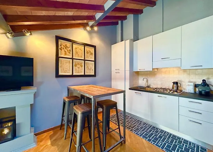 Apartment Comfort And Art *