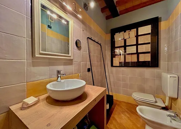 Comfort And Art Apartment